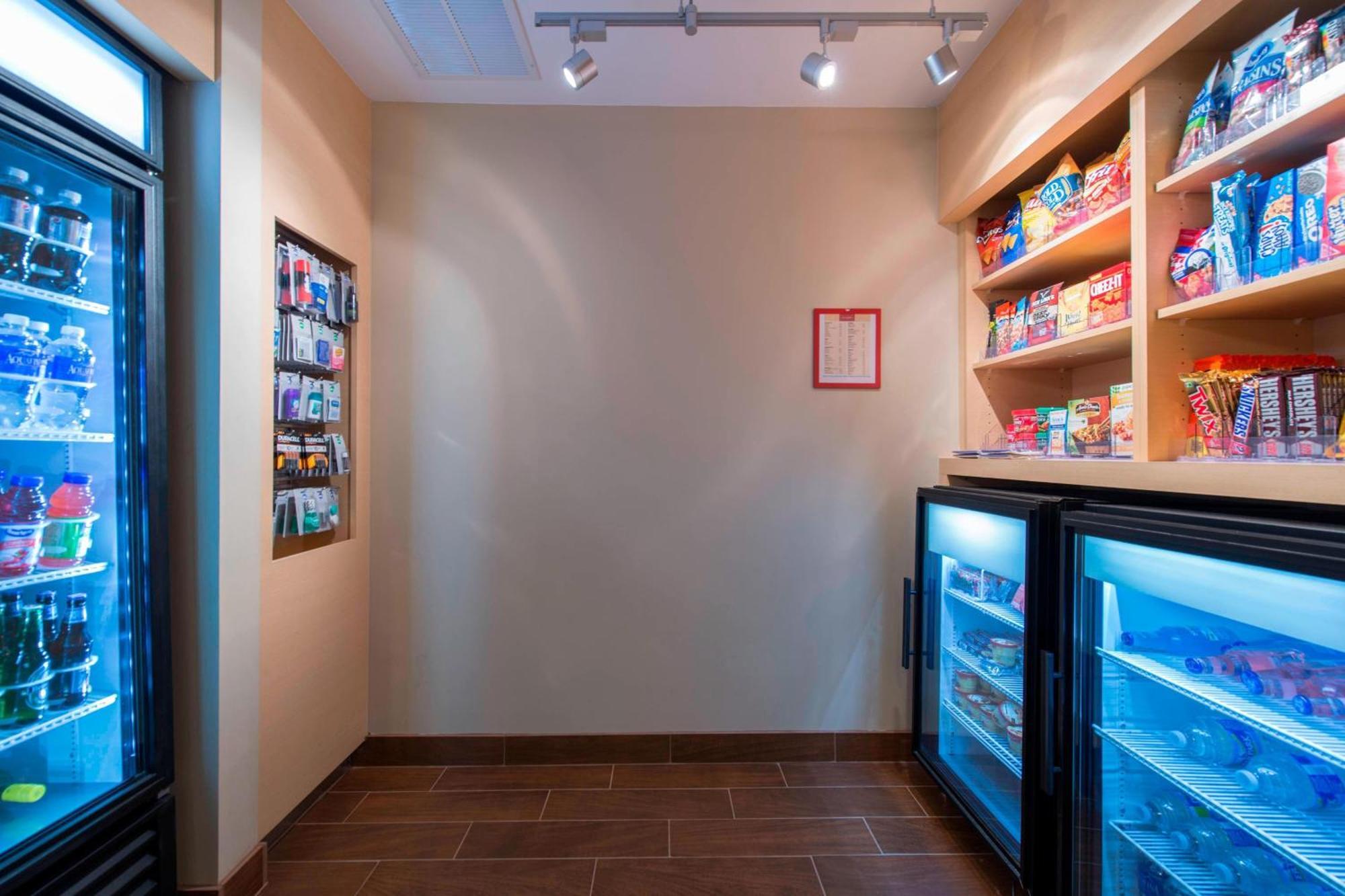 纽南万豪广场套房酒店 外观 照片